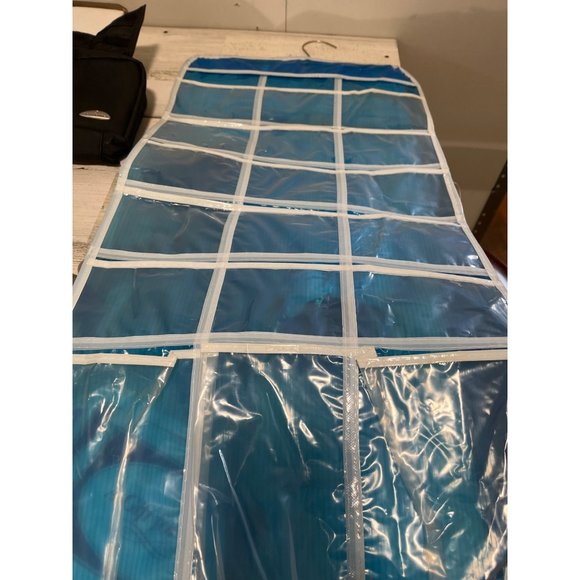 Assorted gifts - Picture 14 of 14